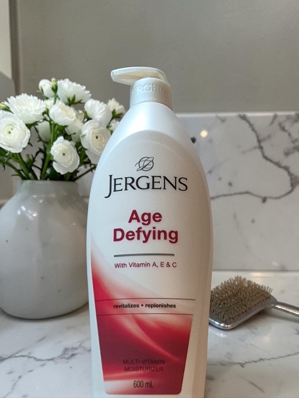Jergens Age Defying Multi-Vitamin Moisturizer - White & Pink Bottle